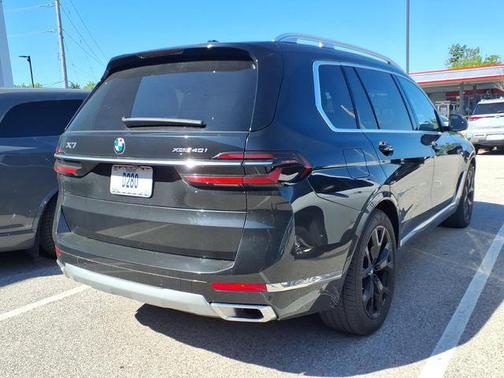 Black Sapphire Metallic 2023 BMW X7 xDrive40i