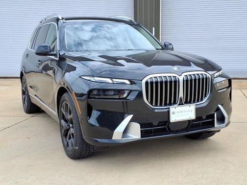 Black Sapphire Metallic 2023 BMW X7 xDrive40i