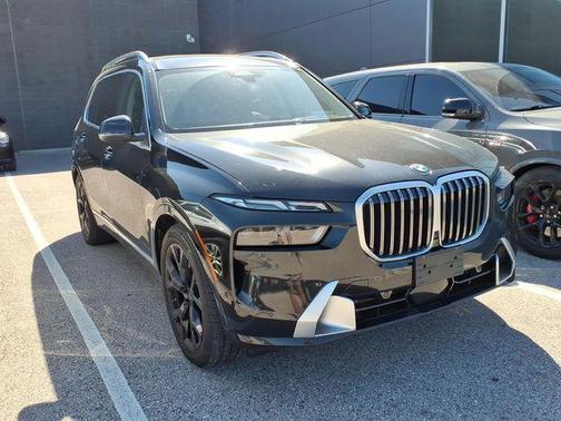 Black Sapphire Metallic 2023 BMW X7 xDrive40i