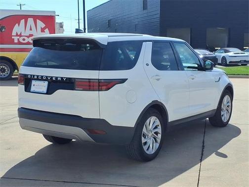 2024 Land Rover Discovery P300 S