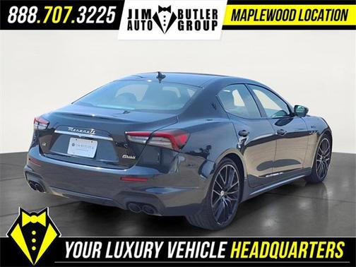 2022 Maserati Ghibli Modena Q4