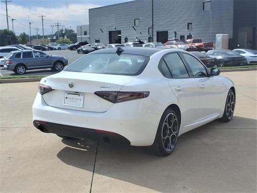 2024 Alfa Romeo Giulia Ti