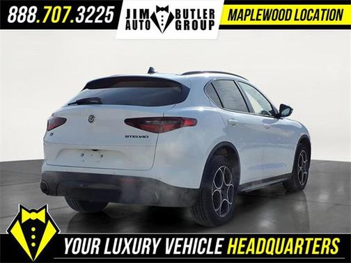 2021 Alfa Romeo Stelvio Base