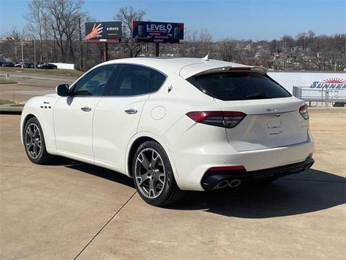 2023 Maserati Levante Modena