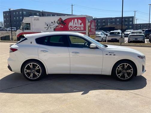 2023 Maserati Levante Modena
