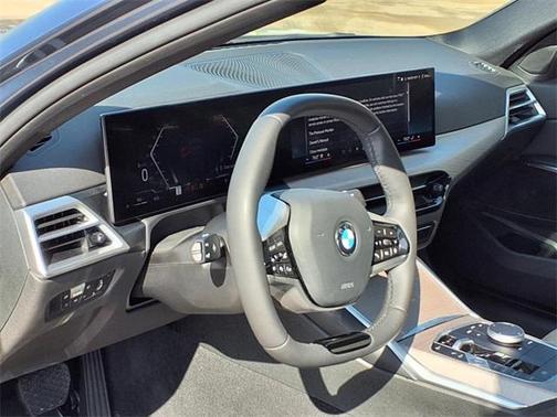 2025 BMW 330 i xDrive