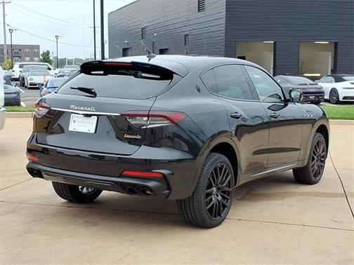 2022 Maserati Levante Modena