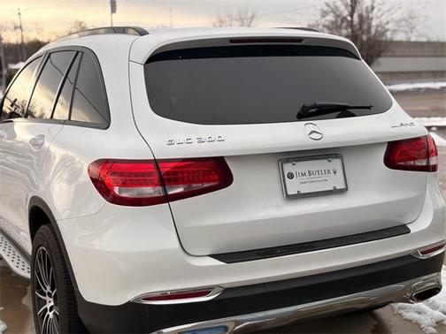 2016 Mercedes-Benz GLC 300 Base