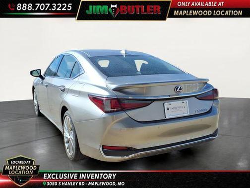 Atomic Silver 2020 Lexus ES 300h Luxury