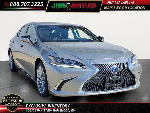 Atomic Silver 2020 Lexus ES 300h Luxury