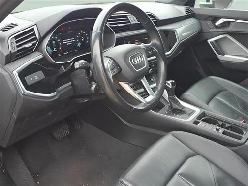 2023 Audi Q3 Premium 45 TFSI S line quattro Tiptronic