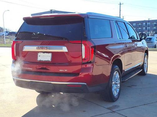 2024 GMC Yukon XL SLT