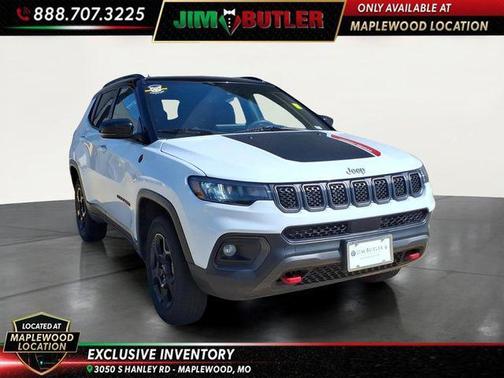 Bright White Clearcoat 2023 Jeep Compass Trailhawk