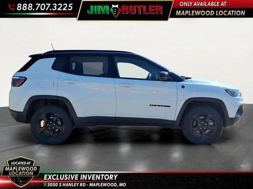 Bright White Clearcoat 2023 Jeep Compass Trailhawk