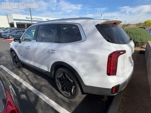 Glacial White Pearl 2025 Kia Telluride S