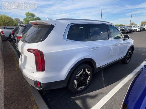 Glacial White Pearl 2025 Kia Telluride S