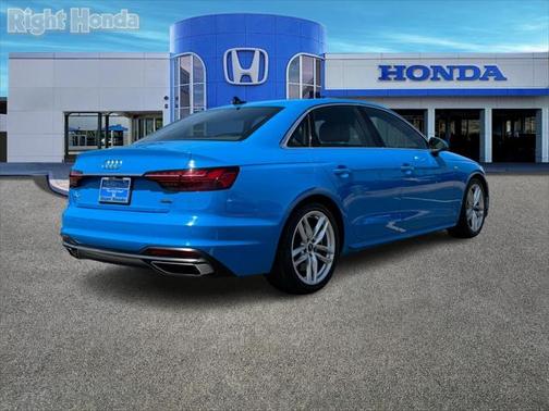 2022 Audi A4 45 S line Premium Plus