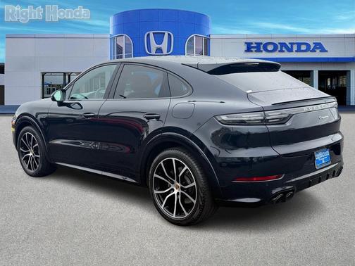2022 Porsche Cayenne Cayenne E-Hybrid