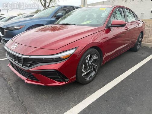 2025 Hyundai ELANTRA SEL