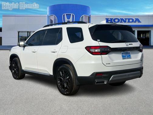 2025 Honda Pilot Touring 8-Passenger