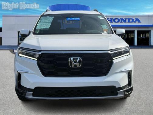 2025 Honda Pilot Touring 8-Passenger