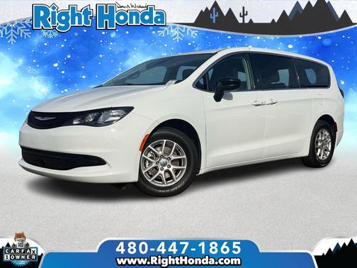 2024 Chrysler Voyager LX