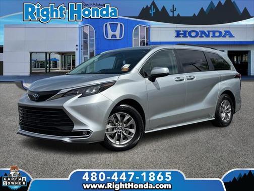 2024 Toyota Sienna XLE