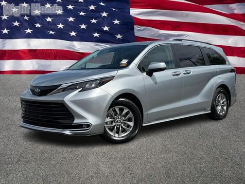 2024 Toyota Sienna XLE