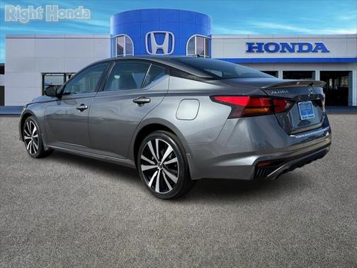2022 Nissan Altima SR Intelligent AWD