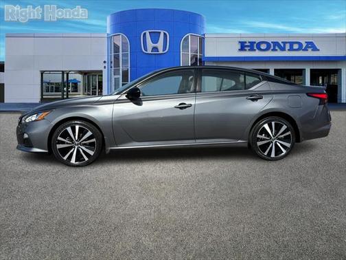 2022 Nissan Altima SR Intelligent AWD