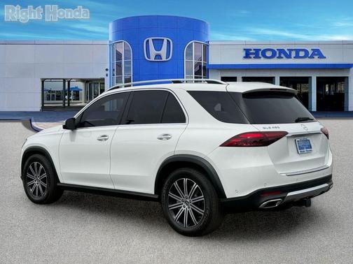 White 2024 Mercedes-Benz GLE 450 4MATIC