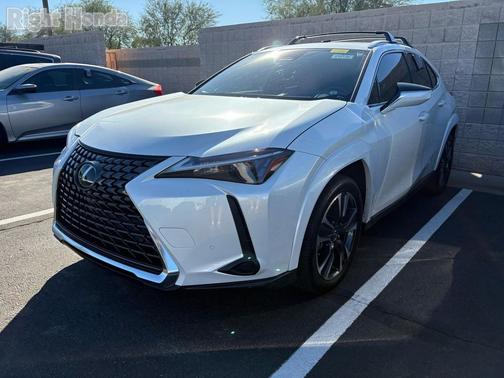 2025 Lexus UX 300h Base