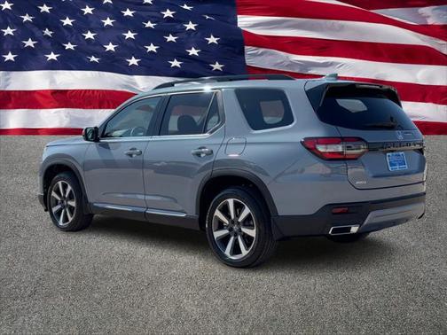 2025 Honda Pilot Touring 8-Passenger