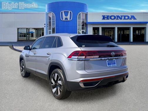 Silver Mist Metallic 2025 Volkswagen Atlas Cross Sport 2.0T SE w/Technology 4MOTION