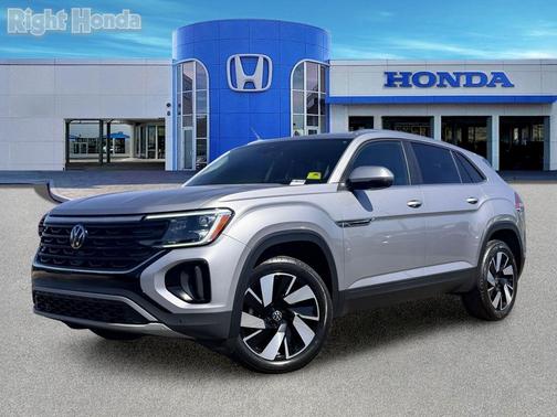 Silver Mist Metallic 2025 Volkswagen Atlas Cross Sport 2.0T SE w/Technology 4MOTION