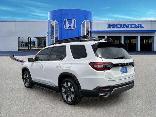 Platinum White Pearl 2026 Honda Pilot Elite