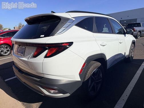 White Pearl 2025 Hyundai TUCSON SEL