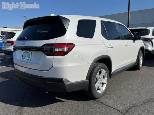 2023 Honda Pilot AWD LX