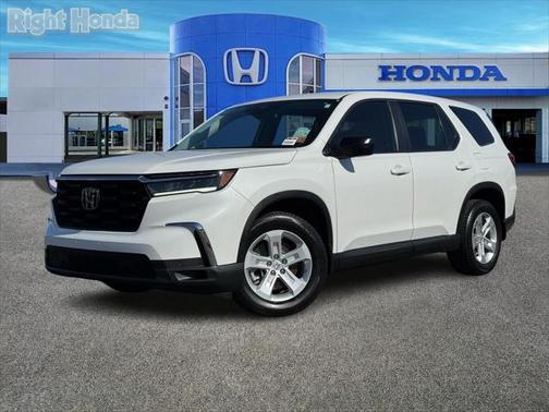 2023 Honda Pilot AWD LX