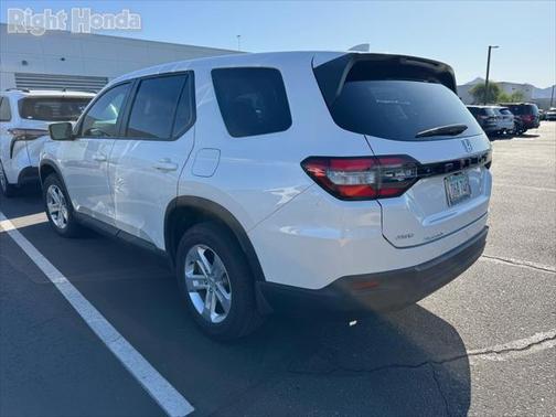 2023 Honda Pilot AWD LX