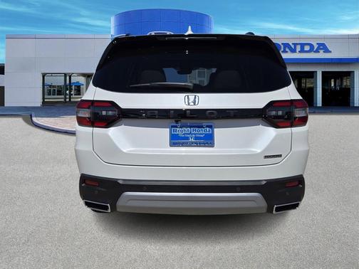 2025 Honda Pilot Touring 8-Passenger
