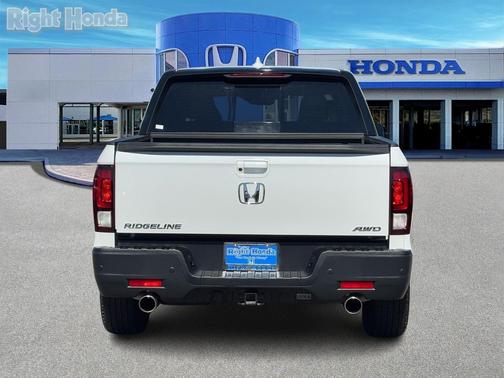 2023 Honda Ridgeline Black