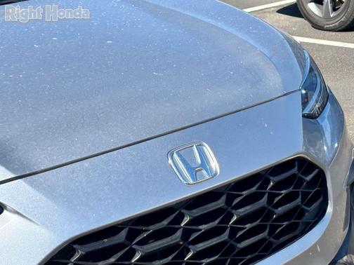 Silver Metallic 2023 Honda HR-V LX