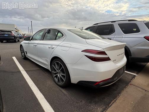 2023 Genesis G70 2.0T RWD