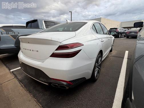 2023 Genesis G70 2.0T RWD