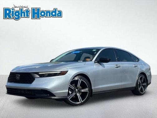 Solar Silver Metallic 2026 Honda Accord SE