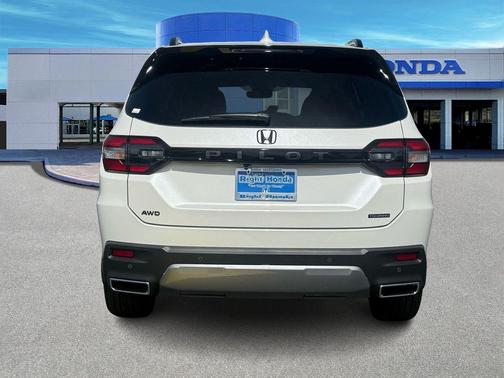 2026 Honda Pilot Touring 8-Passenger