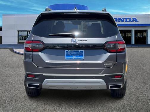 2025 Honda Pilot Touring 8-Passenger