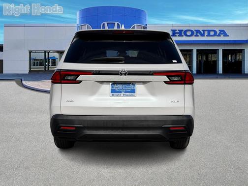 2025 Toyota Grand Highlander XLE