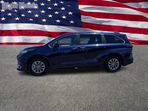2023 Toyota Sienna XLE